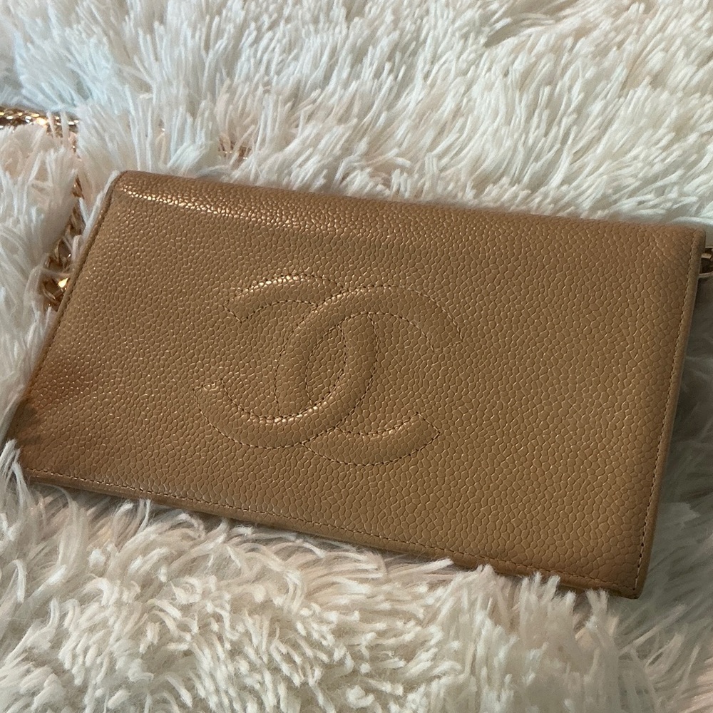 CHANEL Tan Leather Wallet - Picture 10 of 13